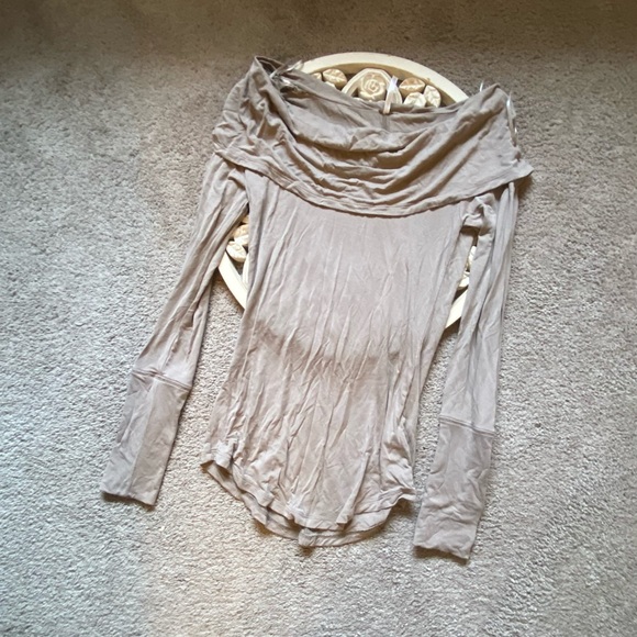 Free People Off The Shoulder Top Nude Earth Toned Long Sleeve Size X-Small - Picture 13 of 14